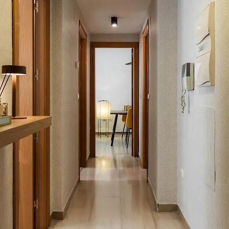 Tuguest Station With Parking Apartament Grenada